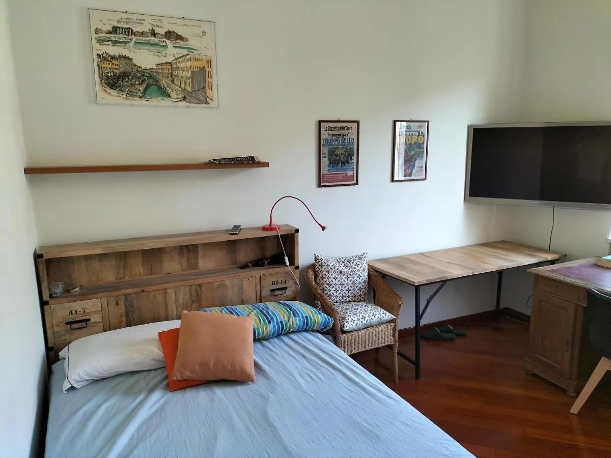Stanza In Zona Solari In Appartamento Incantevole Milan Guest house